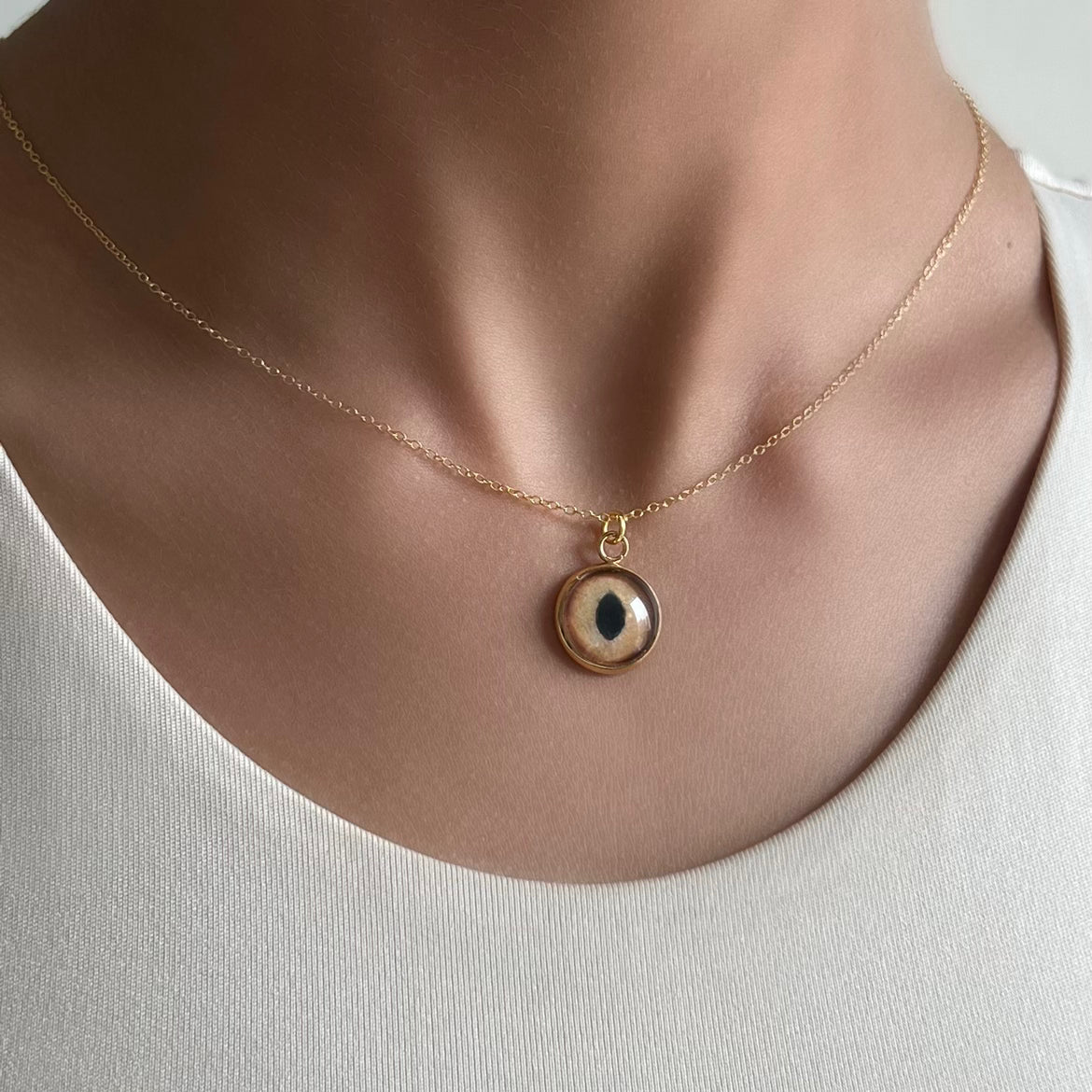 Gold Plain Eye Necklace