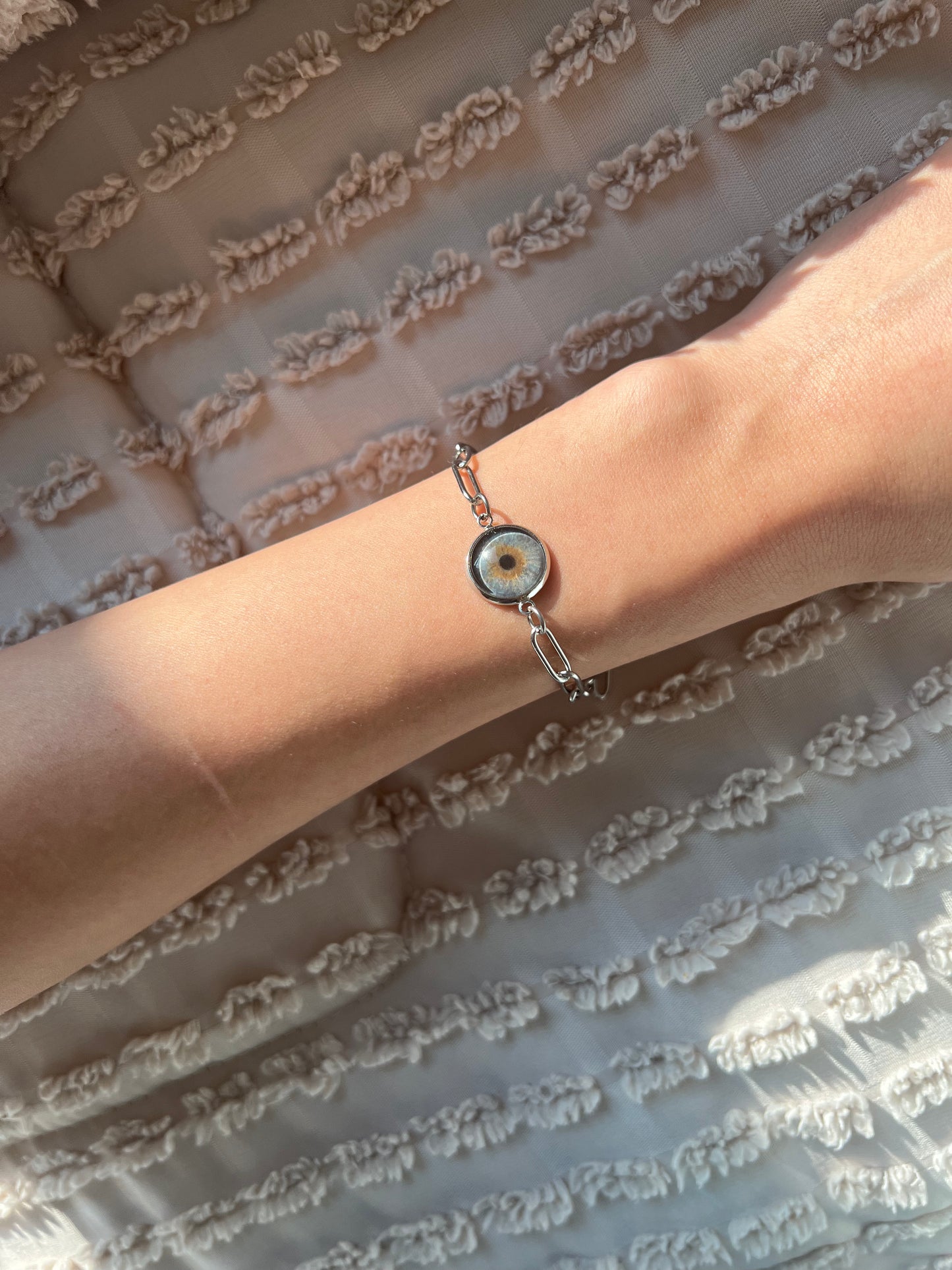 Silver Paperclip Eye Bracelet